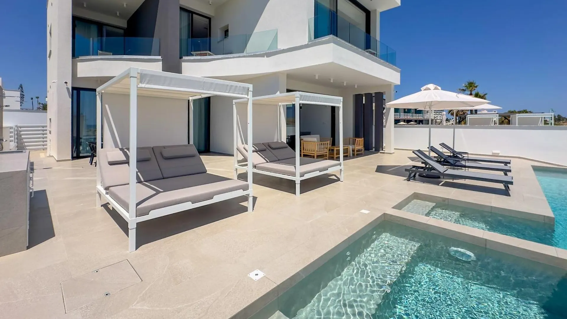 Aqua Beachfront Villas - Villa 2 アヤナパ キプロス
