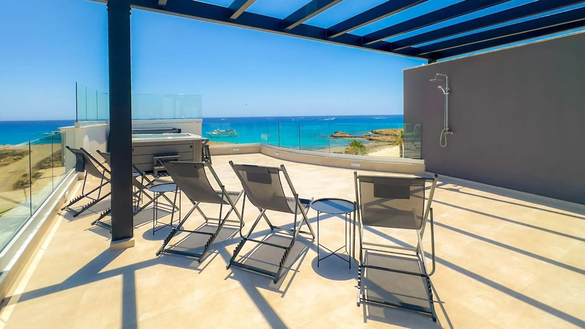 Aqua Beachfront Villas - Villa 2 Айя-Напа