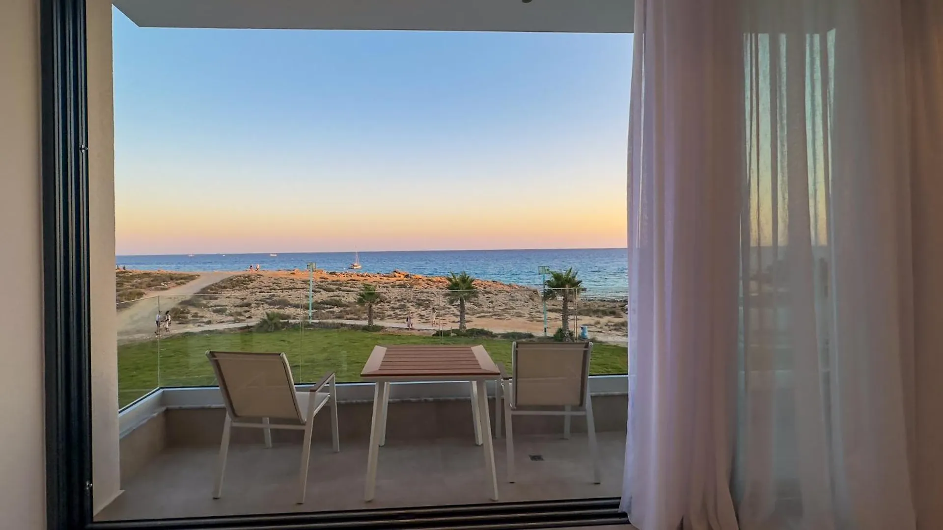 Aqua Beachfront Villas - Villa 2 Айя-Напа Кипр