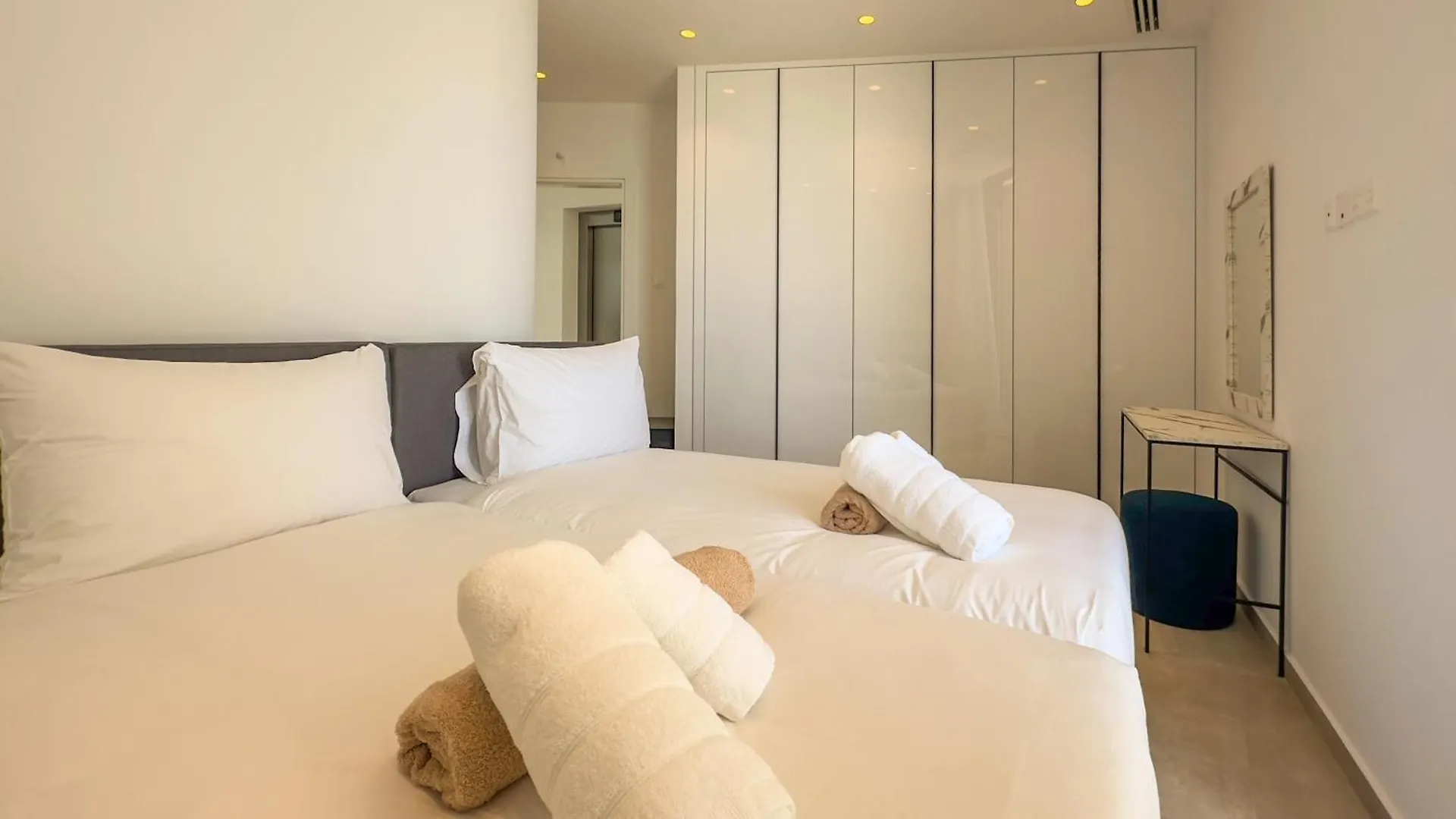 Aqua Beachfront Villas - Villa 2 Айя-Напа