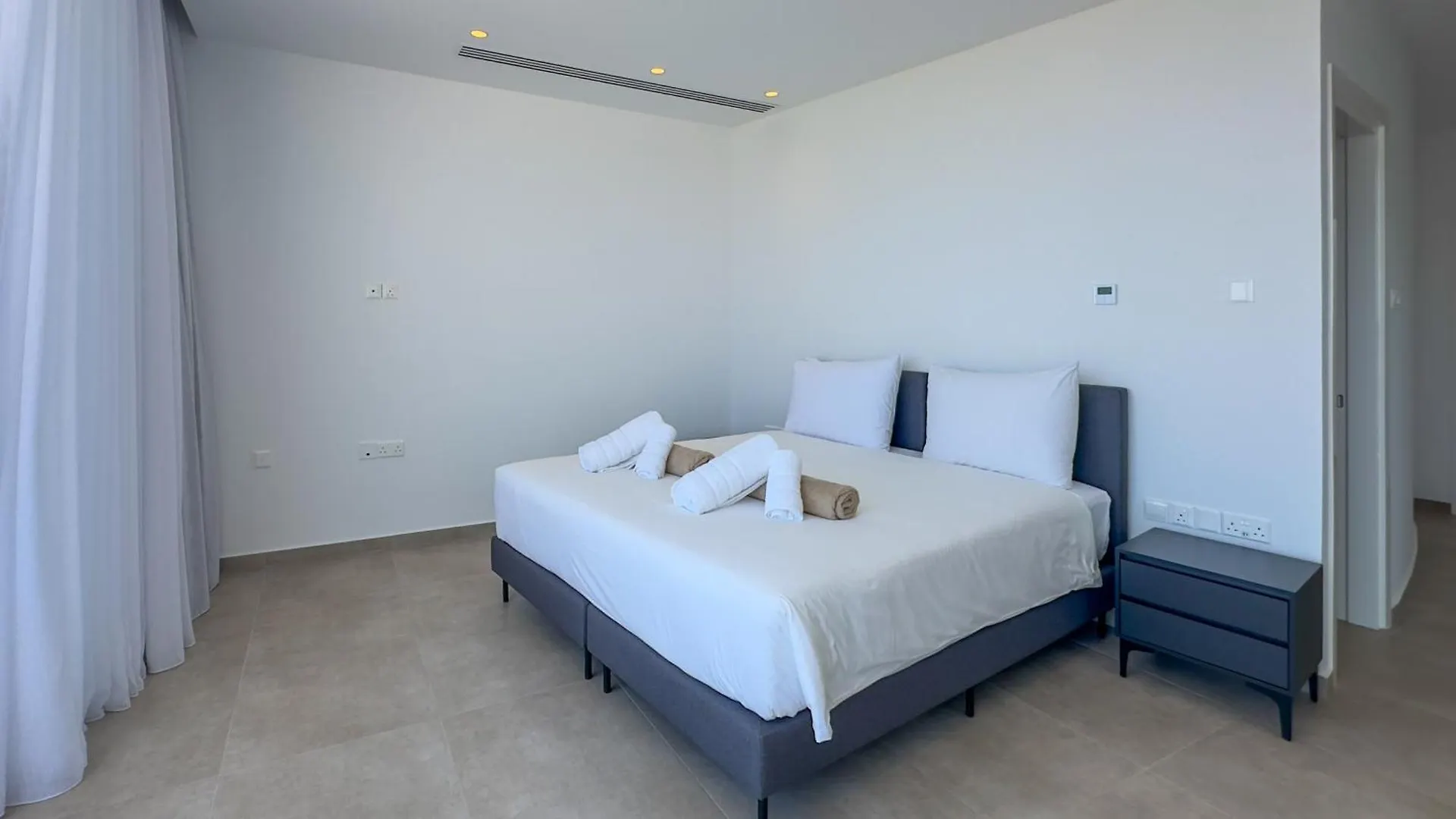 Aqua Beachfront Villas - Villa 2 Айя-Напа Кипр